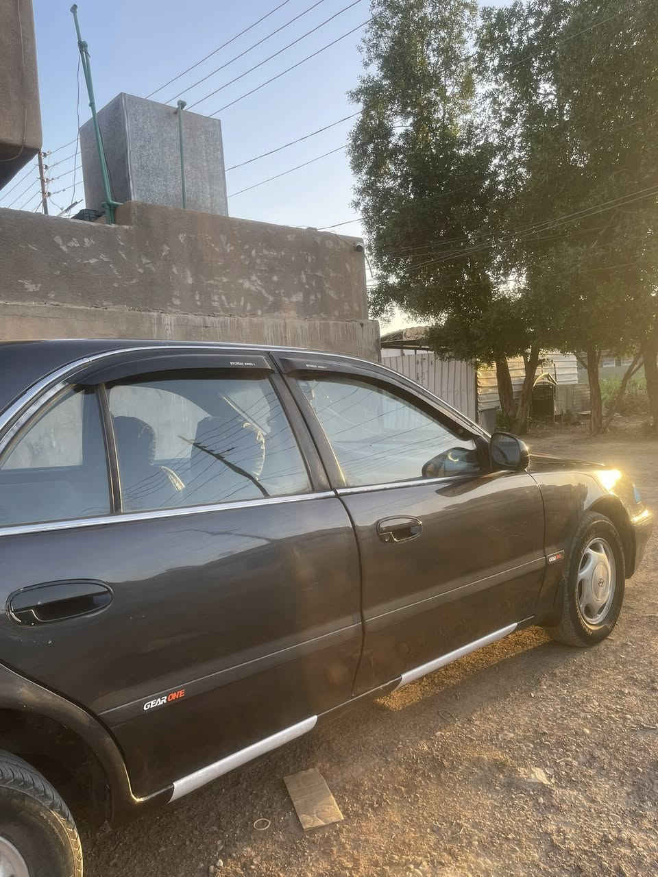 السلام عليكم
سوناتا تو موديل ٩٣ رقم بغداد صدر امامي خلفي جيد كهربائيات كلها شغاله فقط تبريد عطل بسيط 

كير اوتو محرك وكير خير من الله شاشه جديده تايرات جدد مثل ماواضح بلصور سعرها ٤٧ وبيها مجال 

مكاني ديالى الخالص 

***********
