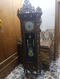 ساعة حايطة • ديكور