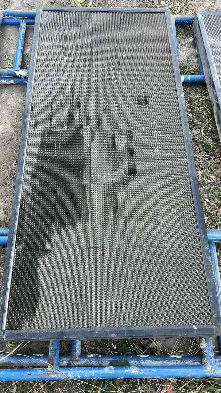 اغراض كافتريه للبيع 

1-شاشه عدد 2 وحده بيه 12بورد وثانيه 30بورد وعندي صوره الها من تشتغل
طباخ 3عيون مال تكلاه
مجمد 
كريل بركل
طوس .بلانكوات
براد 
مكاني حله 
***********
