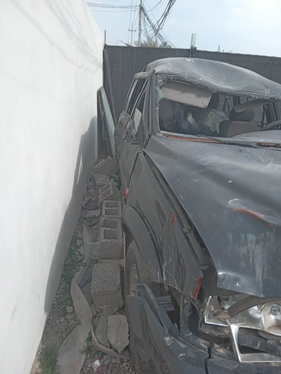 سانكيونك موسو
موديل 1996 ، سعر 18 ورقة 
كير اوتوماتيك و محرك بلادي V6،غرفة داخل نظيف رقم نينوى و جديد, كير و محرك ما بيها شي
فايبر/***********
عربي واتساب/ ***********
رقم نينوى اصلي سنوي جديد و باسمي سيارة، مكان اربيل أربيل, العراق
