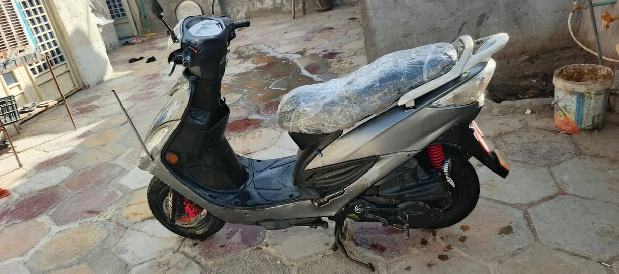 كامكو جي فور 
شغاله ومرتبه قفله 225
مكاني بلدوايه ***********
