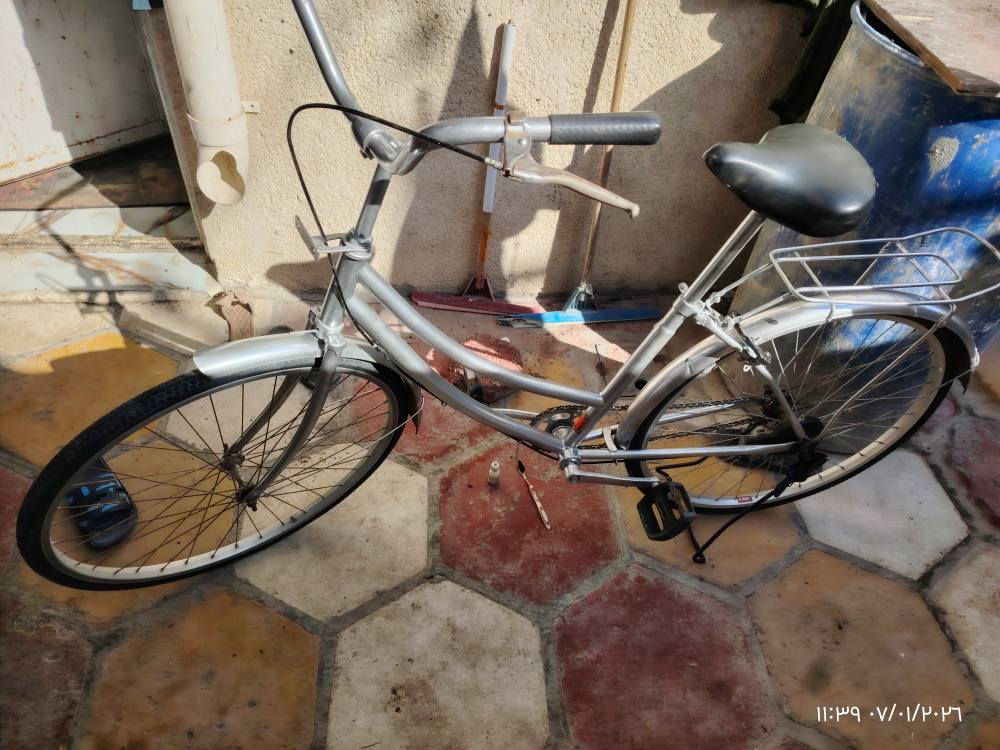 متاح بايسكل سياحي للبيع حجم 26 للبيع سعر 85 و بي مجال مكاني كرمه علي ابو صخير ***********
