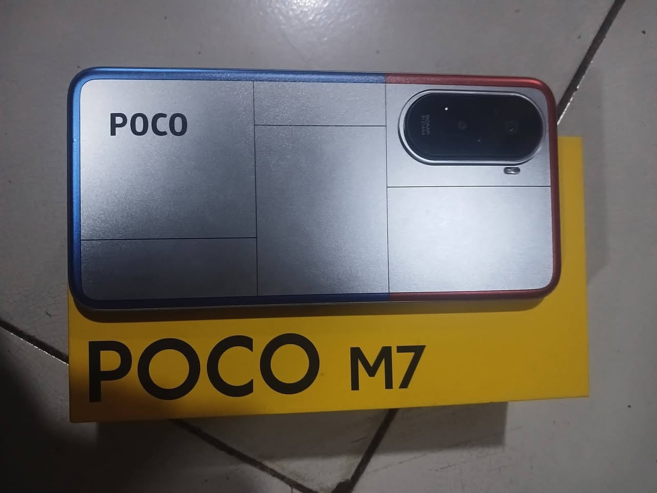 Poco m7 مووبایلەکە لۆک لۆکە
7 جار دراوە لە شەحن 
زەمانی 18 مانگی ماوە 
 پاتری 7000 
256 گێگا 
کەلەی شەحن 33 وات ڕام 8 

160 هەزارو یەک تۆز مامەڵە 

***********
