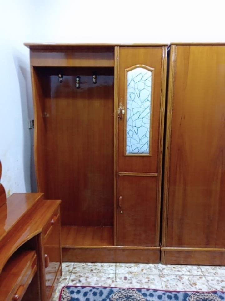 مكلف بلنشر غرفه تسكام نجاره صاج ثكيله ٧٥٠وبيه مجال مكانه حله للاستفسار الاتصال بلرقم ***********
