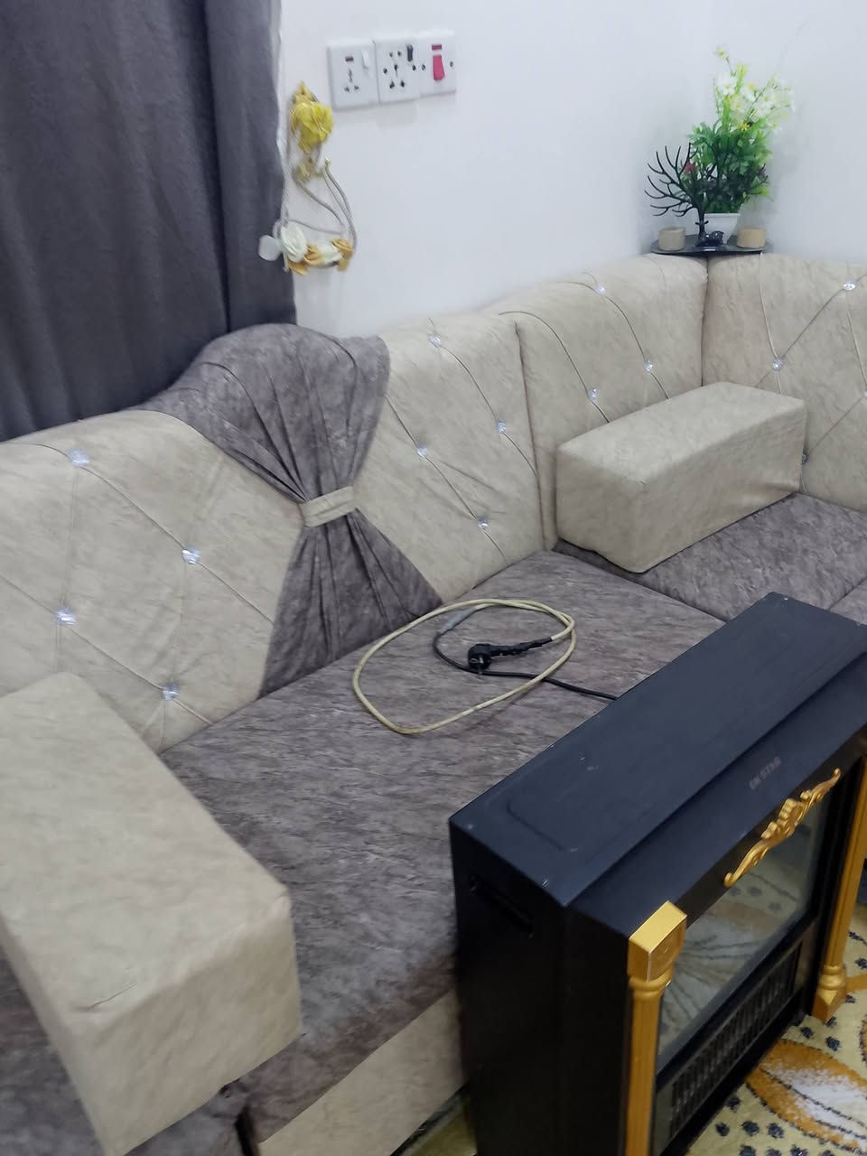 تخم ونص كرويتات أو ديوان للبيع في الناصريه السفينه الاستفسار على الصفحه او على هذا الرقم ***********
