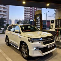 لاندكروزر GXR • ٢٠٢١ • ٤٧٠٠٠ كم