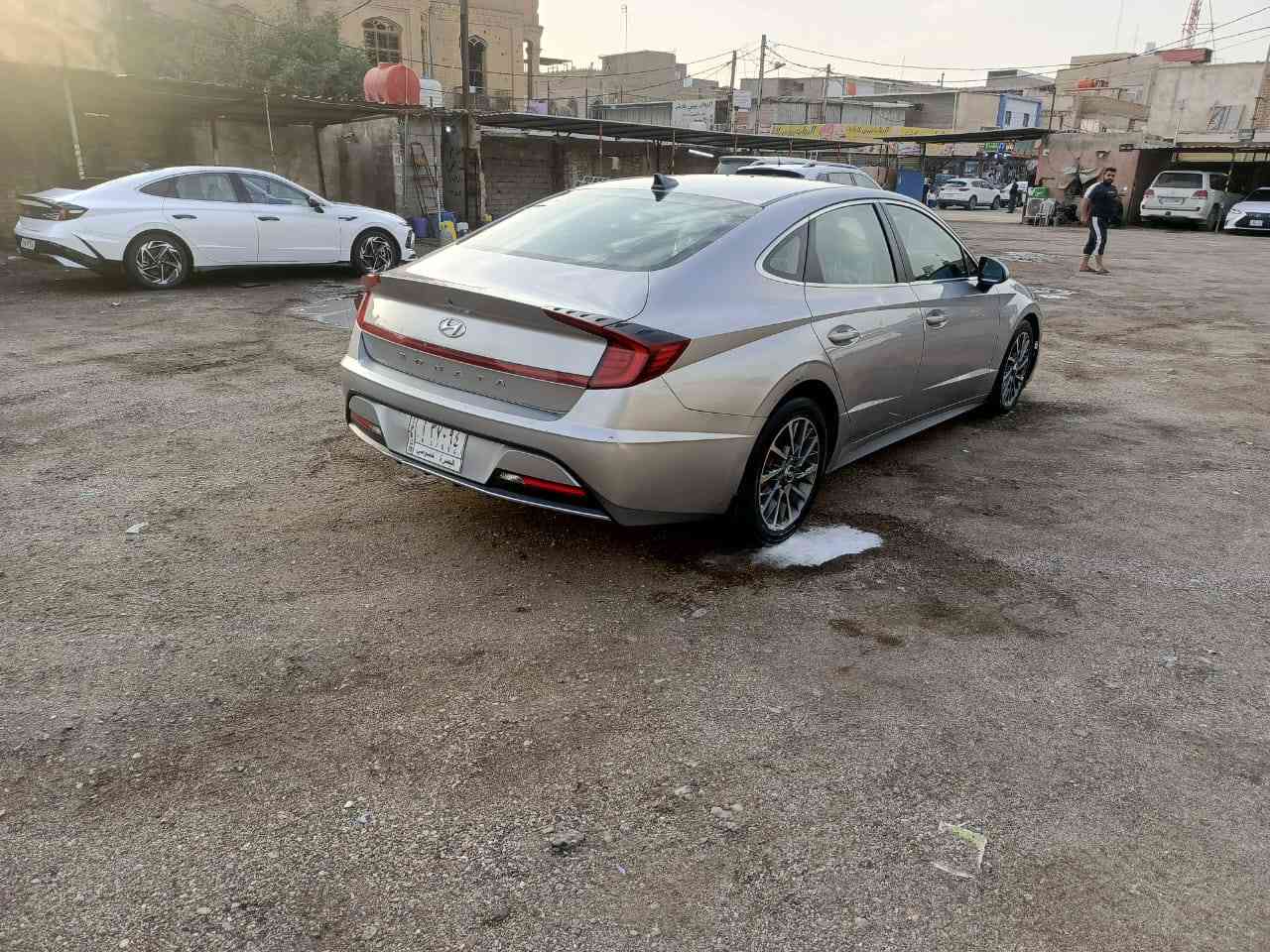 السلام عليكم 
سوناتا وارد 2021 سياره معوقين باقي سنة وتخلص سنوية لل 2027 جاهزة تخم تاير حدادية جديدة تدفئة تبريد
د كاملة كشنات حضن سياره  ماشية  11 الف مكينة وكير خير من الله جاهزات بيهة هلال جاملق الخلفي الايسر صبغ فقط والباقي شوف العين 
*********** البصرة, العراق
