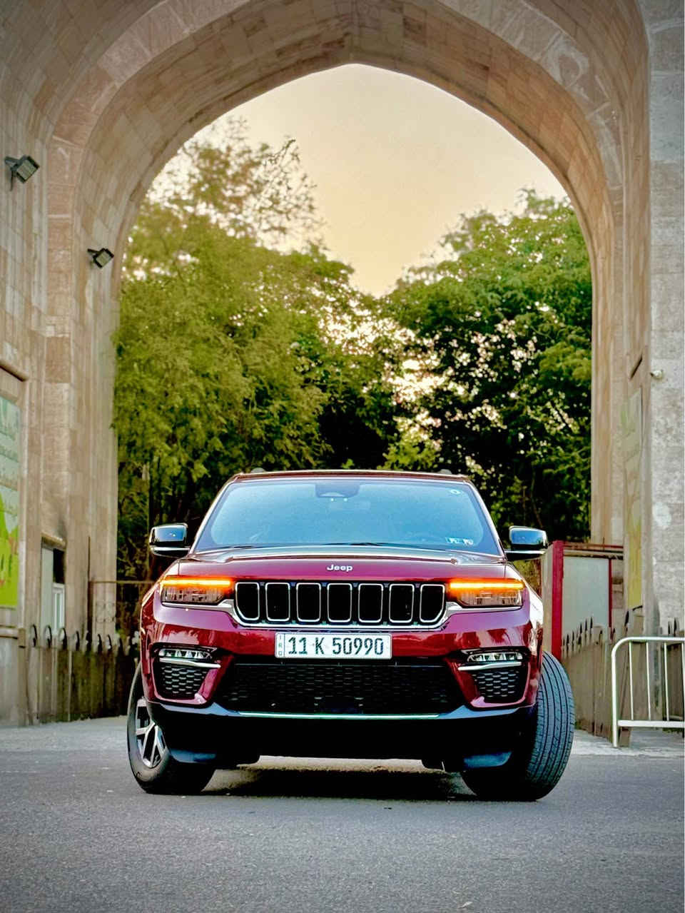 جيب 2024  لمتيد وارد
 امريكي كلين تايتل مكفوله
جديده معنى الكلمه مال جناي حصرا  
موديل :2024
5 راكب المرغوب 
رقم بغداد
المحرك : V6.  3.6L
العداد :7 الالف ميل فقط

المواصفات:
. بنوراما دبل سلايد
* دفع رباعي 4x4. 
* رادار امامي مع مانع تصادم. 
* تحذير الخروج عن المسار . 
* تحذير النقطة عمياء 
* إنارة محيطية. 
* مرايا تعتيم ذاتي
* ⁠خزن ميموري 3 وضعيات.   
* شاشه كبيرة 10.1 انج . 
* نظام الخرائط (GPS).
* لوحة القيادة بقياس 12 أنچ. 
* كير شفتر بالستيرن. 
* المصابيح الأمامية LED.
* ⁠داخل صاج ملكي 
* ⁠مري جانبيه قلاب وي ال R
* ⁠باب خلفي كهرباء 
* ⁠هيتر مري جانبيه 
* دخول ذكي. . 
* تشغيل عن بعد..
* المقاعد الأمامية كهربائية كشنات جلد
* ⁠تسخين مقاعد امامي خلفي 
* حساسات خلفية. 
* 5 راكب.
* تدفئة ستيرن. 
* مانع تصادم خلفي.
* محدد سرعة. 
* نظام التشغيل والاطفاء الاوتوماتيكي 
ا( Auto Start System ).
مكان السياره بغداد المنصور 
رقم صاحب سيارة ***********

 ملاحضه /كارت تحكيل كد اصبع سبب التحميل بغداد, العراق
