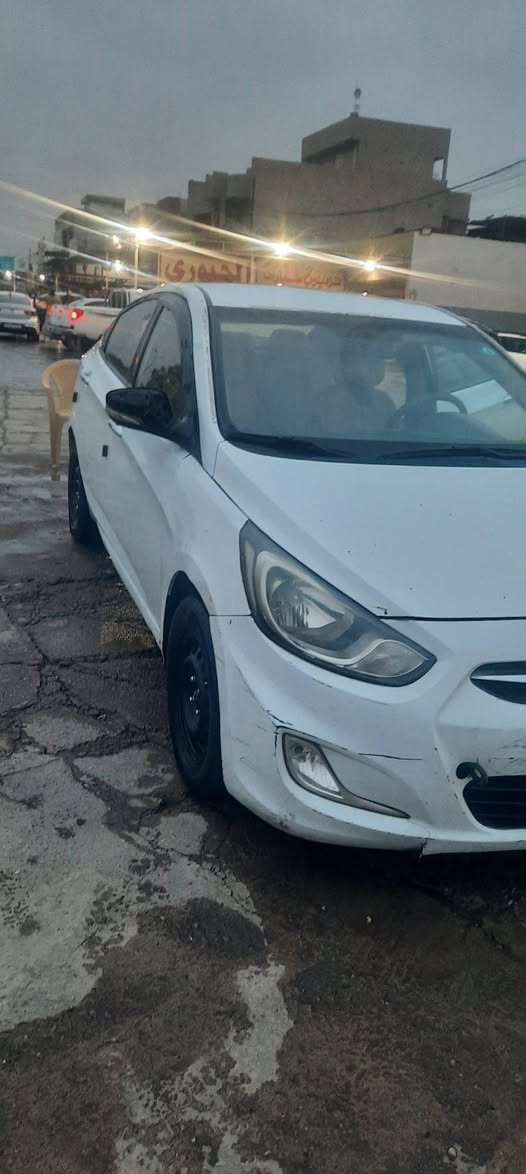 اكسن مضلع ٢٠١٢  بسمي + كربون بنزي
كير محرك شرط 
مصبوغ عام
بيها ضربه من صندوك جاملغ بيهم معجون  
***********
السعر 70
