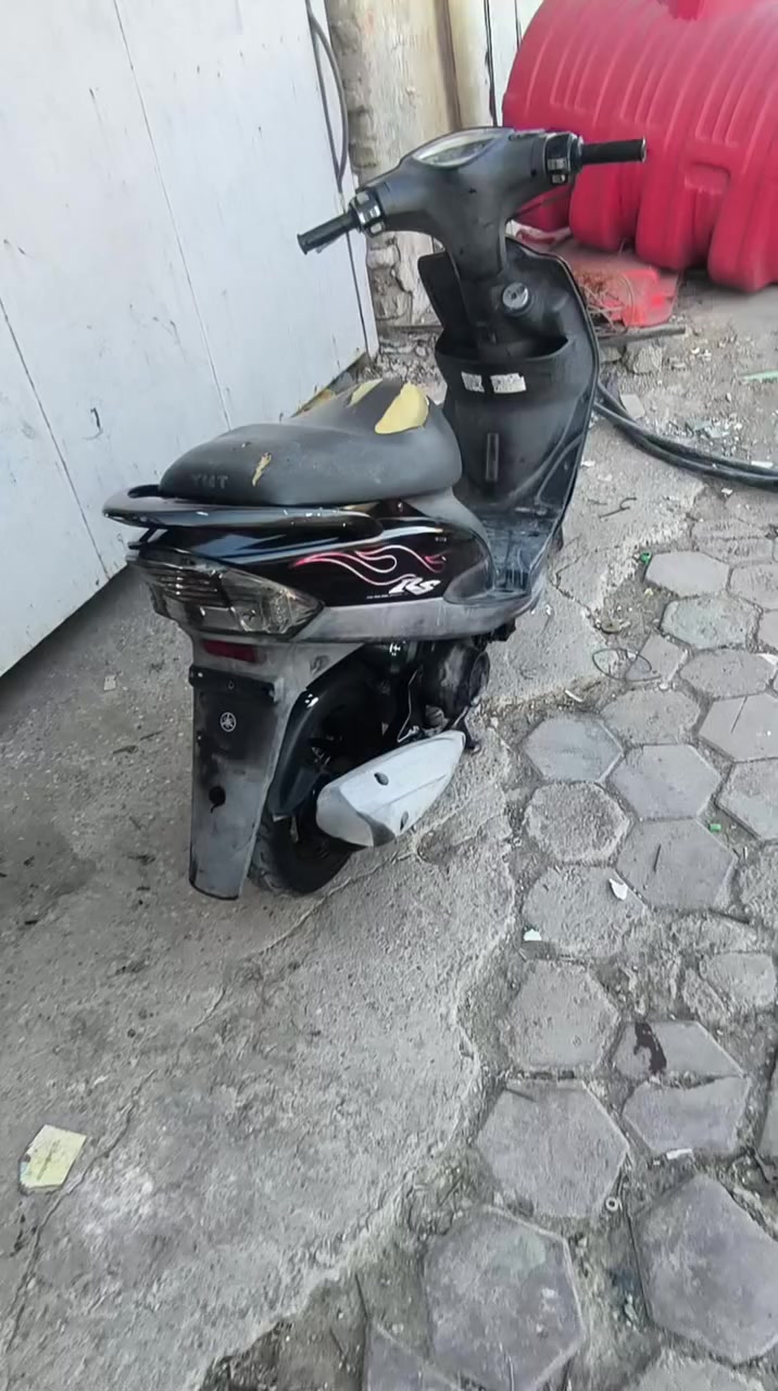 سلام عليكم دراجه لبيع مكفوله كفاله عامه ختم واحد وي مكينه دراجه صارله شهرين نازله من رمبه سعره 850 وبيه مجال مكان كوت الزهراء وهذه رقمي ***********
