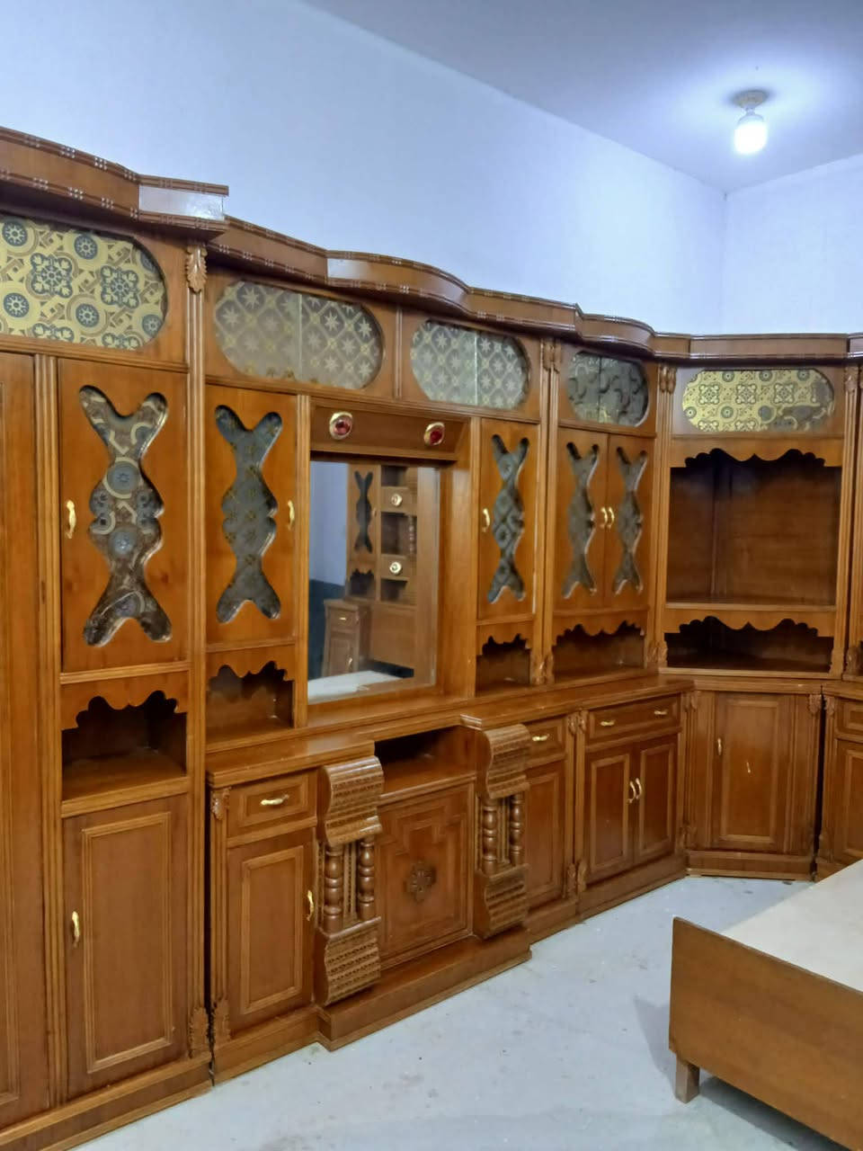 للبيع غرفة نوم هودج اربعينه ام دنگ قطعتين صاج عراقي حطاطه ثقيل شرط نضافه فول كنتور ملحق 6طابقين استخدم قليل عنوان الرمانه البعبيد سعرها مليون 100 وبيها مجال ونقل وشد مجاني واصل لباب بيتك 
***********/
