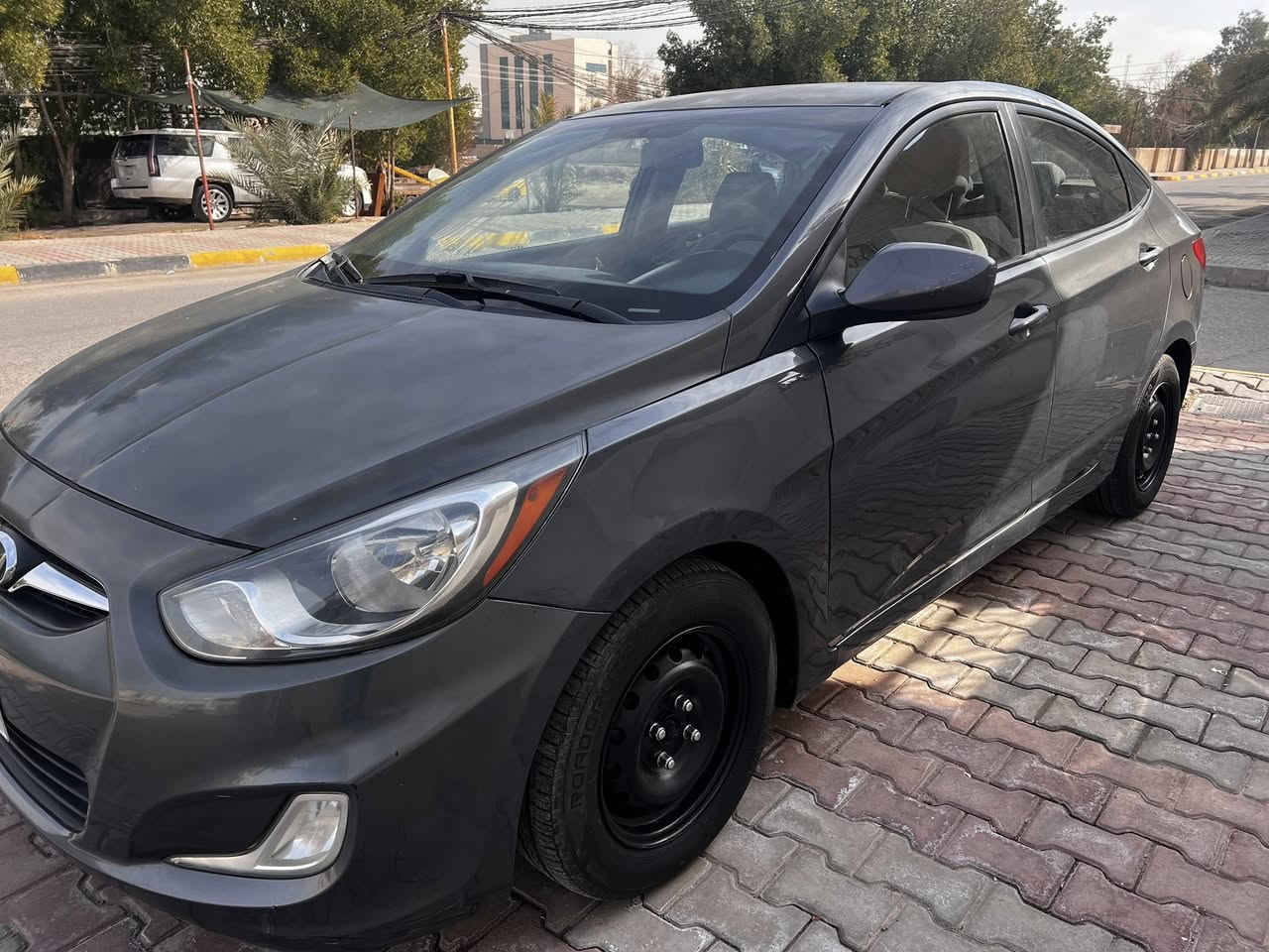 اكسنت موديل 2012
وارد كندي 
مواصفاته 
تحكم استيرن 
 كامرا 360 
 حساسات 
 مانع انزلاق 
 نظام اقتصادي ECO
مكينة 1600 GDI 
منظومة تبريد جديده
سنويه جديده
بيه بنيد مبدل   ودعاميه
 وطخات بارد خفيفه
السعر ٨٦ ورقه 
بيه مجال بسيط  
مكان السيارة كربلاء 
078102020


**إذا كنت صاحب هذا الإعلان وتريد حذفه لأي سبب، رجاءا أرسل رسالة إلى الدعم الفني**