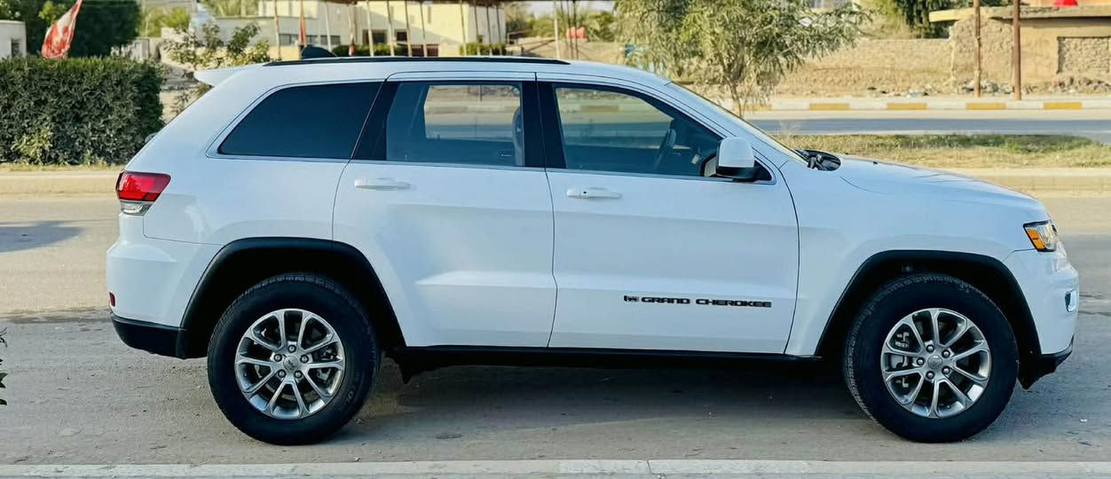 يالله 
جيب 2022    بغداد 
امريكي كفاله عامه من كلشي 
ربع دعاميه الاماميه مصبوغ فقط
ماشيه 30 الف حقيقي 
بعده زيرو سياره بحاله الوكاله 
استخدامي شخصي 
جديده كارتون ماتصرف عليه الف دينار 
بسمي شخصيا 
فول عدا الفتحه 
بيع او مراوس 
السعر 275 وبيه مجال بسيط 
مكانه بابل لشوملي 
***********
***********
