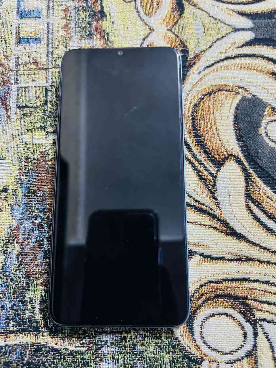 سلام عليكم هذه لموبايل البيع بكاني زعفرانيه سعر 60 وبي مجال ***********
