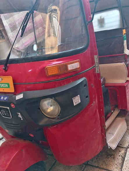 السلام عليكم
تكتك البيع مديل 17
أوراقها اصوليه شرط بس رقم مامسوي السعر ثلاثه ونص وبيها مجال العنوان بغداد الزعفرانيه ***********
