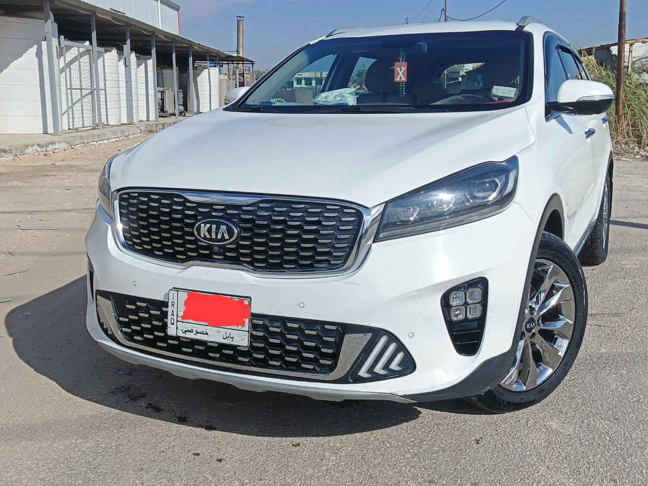 سورنتو خليجي 2020 بابل بأسمي مكفولة كفاله عامة ما عده رصعه صغيره حيل موجوده بالجاملغ الخلفي موضح بصوره . فول مواصفات عدى البانوراما اوتو هيلد اربع كاميرات  360درجه 4وضعيات قيادة كراسي كهرباء شاشه كار بلي مدوشمة دوشمة البلاد كاعيات البلاد الحوظية ارضيه امدوشمه 7راكب مكينه 3500 6سلندر مانع انزلاق كير8نمر 3 قطع تبريد جنطه كهربائيه مري شفط حساسات امامي وخلفي شحن وايرلس سايد بريك كهربائي  ما ناقصه شي ابد ماشية 102 والقابلة للزيادة. السعر 275$
مكانها بابل الهاشمية 
***********
