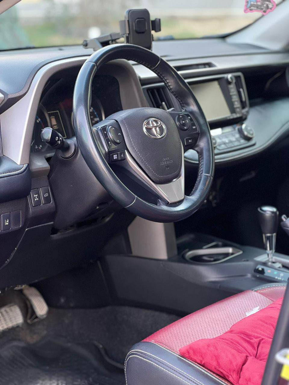 السلام عليكم 
راف فور 2018 للبيع 
محرك 2.5
السياره فول مواصفات 
XLE
صور الحادث بل منشور 
ايرباك الستيرن 
ماشيه 70 الف كيلو 
السياره خير من الله كلشي مناقصهه 
اللاستفسار ***********
السعر 182 وبيهه مجال 
مكانهه بغداد العامريه Colombo, Sri Lanka
