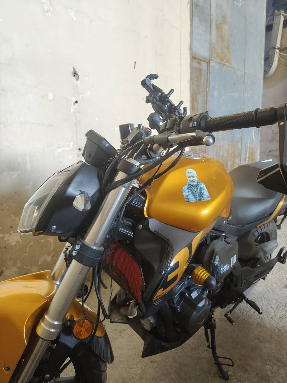 بينيلي 302 ايطالي موديل 22 ماشية 22الف مكفولة مرقم بغداد بسمي لوحتين نكليزي رقم الهاتف ***********
