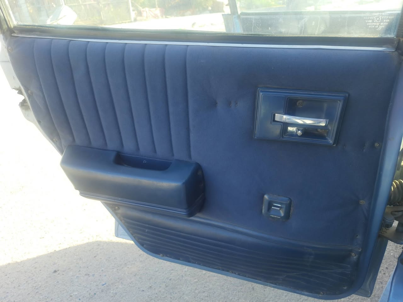 سلام عليكم رمضان كريم
سلبرتي للبيع موديل 89
مكينة بيها تبخير كير جديد مبدل اربع نمر شغال
تبريد شغال صدر امامي خلفي مبدل جديد 4 دبلات جدد سنوية ل31 هزة جديد جامة امامي جديد لاستيك ابواب جديد دوشمة جديد
كهربائيتها كلها شغاله داخلها نظيفة
سيارة جاهزة بس المكينة تبخر مو هواي
رايدها 42 وبيها مجال للشراي مكاني بغداد
***********
