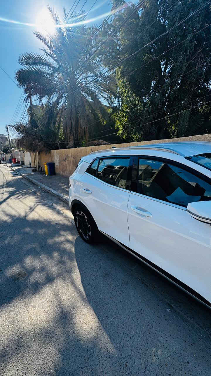 تحيه طيبه السلام عليكم ورحمة
كيا سبورتج 2023 خليجي مكفوله بيها حالوب بسيط 

ماشية 42 الف 

نص فول

مكينة 2000 

بصمه شاشه كامره

حساس خلفي أمامي 

تبريد أمامي خلفي 

مري شفط 

ترحيب على بعد 

داخل مخمل بيجي 

كراسي عادي 

ويل كب 

شاحن وإير لس 

باقي مواصفات معروفه 

رقم بغداد دولي باسمي تحويل مباشرة سنويه هزه 

204 ورقه 

اي استفسار 

***********

مكان بغداد سيديه
