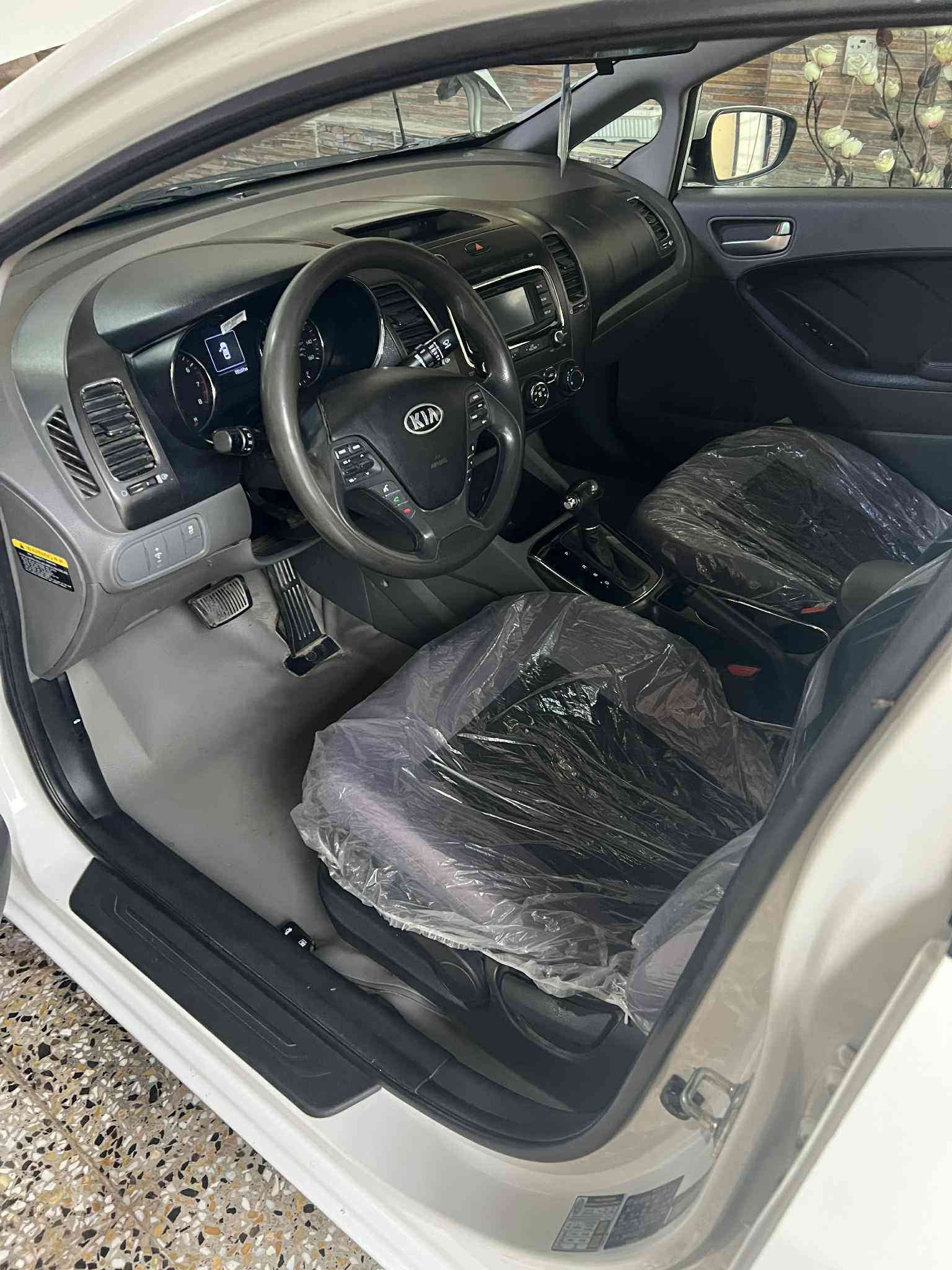 أعيد النشر بسبب الوعود الكاذبه 
اخوان فدوه اروحلكم أقرو المنشور والمو شراي لايكسر بحلال العالم يعني لايتعبني واتعبه
السعر 11500 يعني شده و15 ورقه وبيها مجال 

فورتي 2018 رقم اربيل للبيع نص مواصفات 
ماشيه 78 الف 
محرك 2000 دوش 
كير at اوتو عادي 
تحكم ستيرن 
جام كهرباء 
دوشمه جديده 

سياره نظيفه خير من الله مال بيت ما مشتغل بيها تكسي من البيت للدوام 
بيها تخم تاير حداديه نظيفه شادها قبل فتره 
ادامه كامله للسياره تشغل وتطلع 
راسلني واتساب ارسلك صور الحادث 
***********
ملاحظه :اخيره فدوه لعيونكم تعليقات مااكدر اجاوب عليها لان راح تلفوني ماراح يسكت فاعذروني بهاي الشغله
