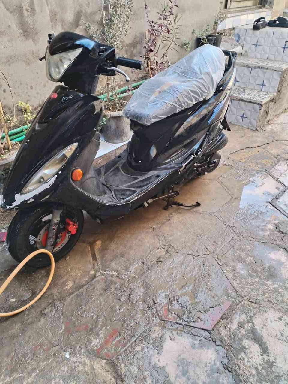 السلام عليكم دراجه للبيع مال حاويه 
‏‪***********‬‏
