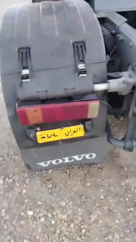 السلام عليكم للبيع فولفو 2001  مربوطه صهريج السعر ١١٠ وبيها مجال قليل ***********
