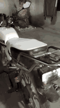 سلام عليكم دراجه سولنك موديل23 مامفتوحه.دراجه.متروكه.السعر450تصل وبيك خير ودال رقم ***********
