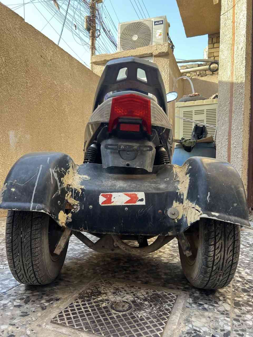 سلام عليكم
دراجه  ٣ تايرات ما اعرف اسمها. بس دراجه ياباني نكره سلف لا نضوح لا تنقيص كهربائيات شغاله  تخم تاير جديد كلش حلوه بس متروكه. يعني يرادلها ترتيب  سعرها ٤٠٠ الف وبيها مجال *********** مكاني بغداد شعله
