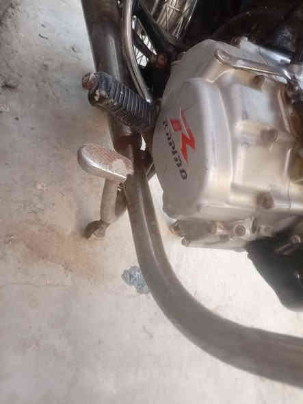 سلام عليكم دراجه لبيع كلك كلك مكينه خير من الله دراجه شلعه فول السعر 300وبيه مجال حق الجيه المكان ناصريه حي الشهداء ***********
