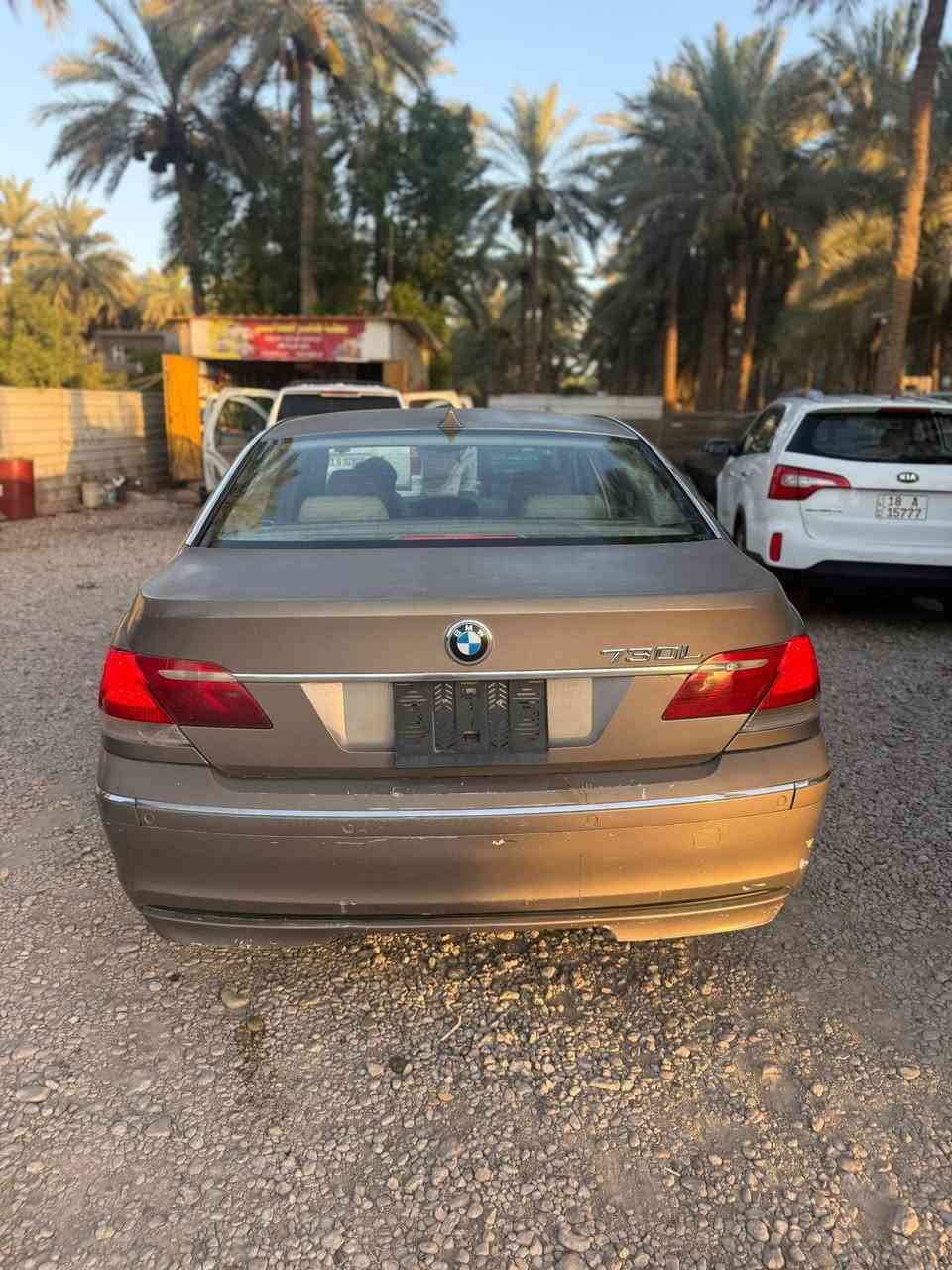 السلام عليكم . بيئم  730l باخره ادوات

مكينه ٦ سلندر  3000cc

وارد خليجي 

مكينه گير شرط 

حدادية نص عمر

تبريد بي بروده قليله كمبريسر شغال 

وفان شغال كهربائيات شغاله 

بيها لوحه بغداد تخم بلكات جديد ودهن جديد اليوم بدلت 

اتعهدلك سرقه وعشاير وطلب 

سعرها بلاش 35 ورقه 

مكان السياره الناصريه 

للاستفسار الاتصال 

***********
