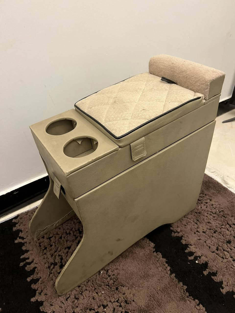 تكاية هايلوكس مستخدم  وحده ب٦٠   

‭٠٧٨٣ ٨٦٧ ٧٤٣١‬
