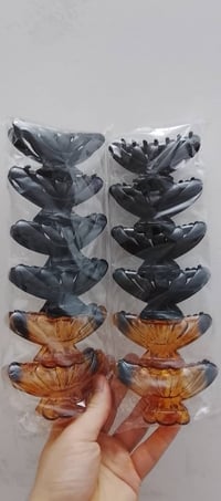 جوملە و موفرەد بەردەسته سعری دەرزەنی تەنها به 3000 دینار  گەیاندن هەیە...