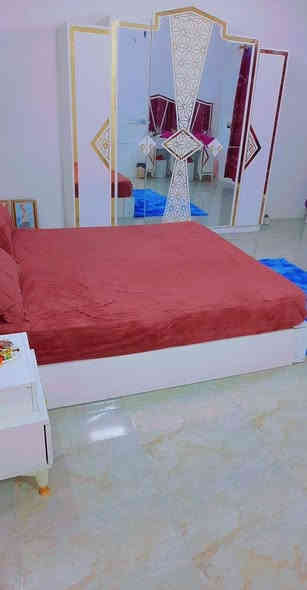 غرفه للبيع تركيه 6 بوب نظيفه
سعره 450 .. للستفسار ع رقم *********** بي واتساب
