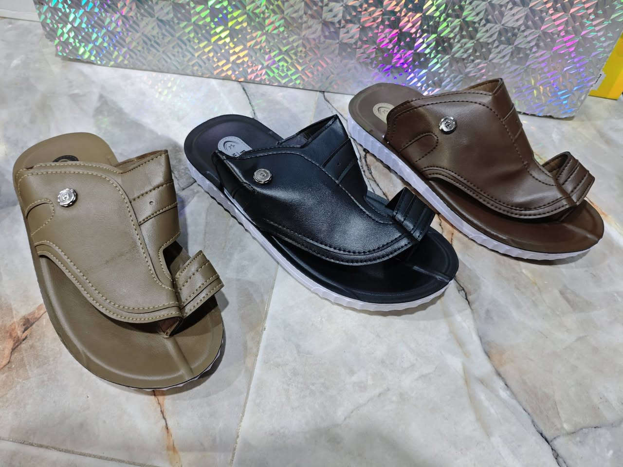 🎳 شحاطه رجالي عالية نوعية ممتازه🍃 "
🎳 السعر 6 الاف دينــــــــــار 〽️💲"
🎳 القياسات /40/41/42/43/44/45/❕🖋️"
🎳 العنوان الأجبيرية الثانية مقابل الشهداء مجاور ناجي ابو الشربت 🍹🍇"
🎳 تتوفر خدمة توصيل ✅ 🛵


**إذا كنت صاحب هذا الإعلان وتريد حذفه لأي سبب، رجاءا أرسل رسالة إلى الدعم الفني**