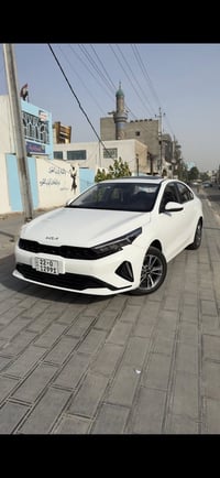 شباب البيع نقد او اقساط ((موضف حصراً)) كي ثري للبيع موديل 2024 السيارة...