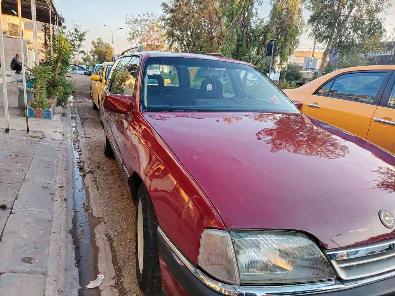 السلام عليكم موديل
1993رقم كركوك أنكليزي 
سنوية الحد 2030
مكان السيارة بغداد 
مكينه 2000 كير عادي 
سيارة بلادية مصبوغ حزام جمالية
السعر 32
***********
