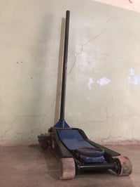 جگ تمساح للبيع  مستعجل  السعر ١٤٠ وبي مجال حك جيتك  الرقم 07769171683 ...