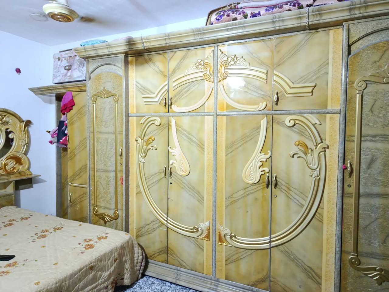 غرفه نضيفه البيع الستفسار ع رقم ***********
