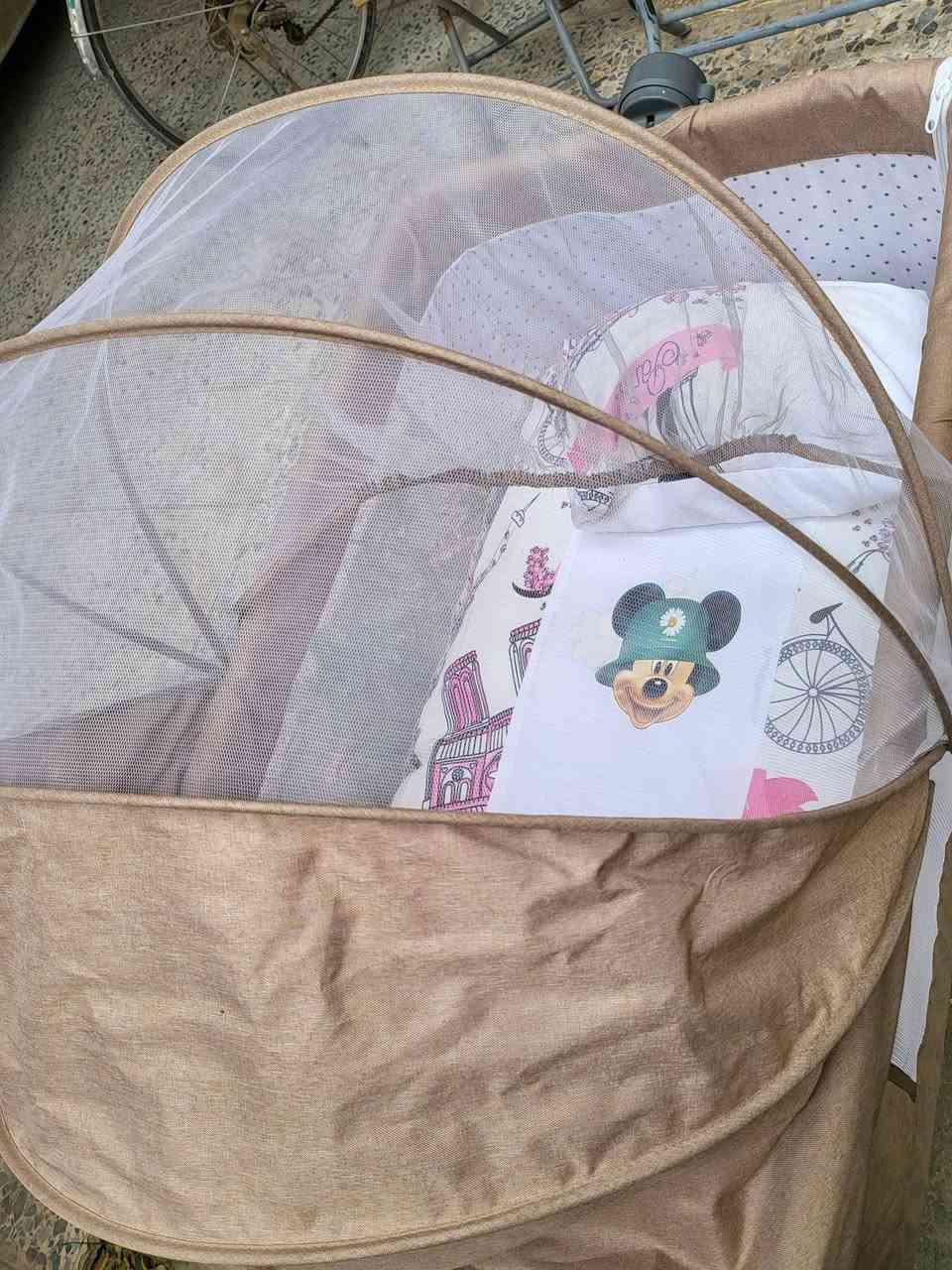 اغراض اطفال حديثي الولادة للبيع
كاروك هزاز 50 الف
كليكوت هزاز حديث ولادة 25 الف
حجلة 15 الف
عربانة صغيرة 15 الف
لعبة اطفال جديدة 5 الف 

اللي ياخذهن كلهن احسبهن ب 90 الف 
بغداد حي العامل 
***********
