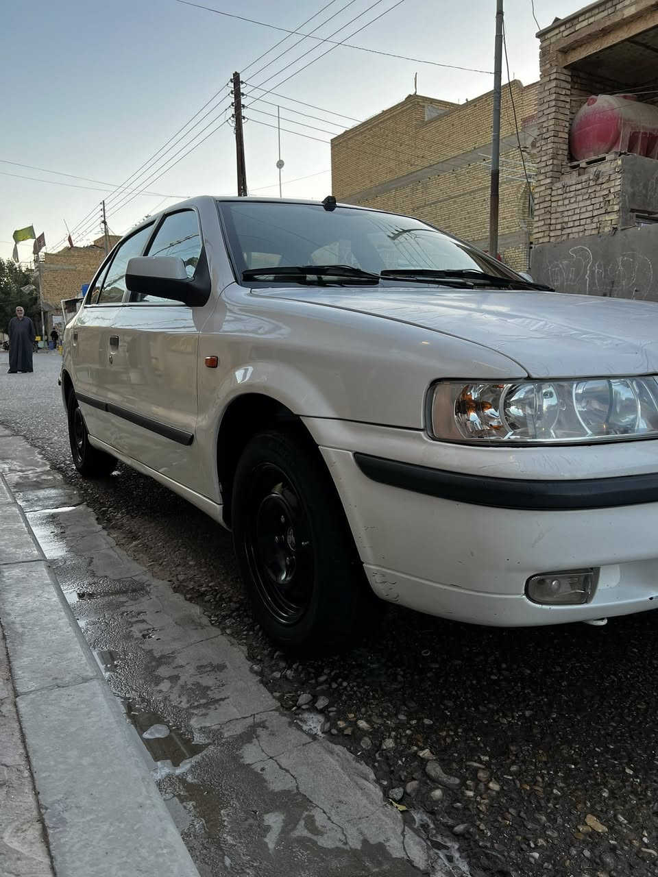 السلام عليكم سمند مديل 12 ناطق بعده طك فلين مكفوله كفاله عامه تبريد ❄️ كير و مكينه مكفوالات حداديه جديده تخم تايرات ستوني شادهن مالت واحد جناي كله جازه ما تذب عليه ربع رقم مميز تحويل ثاني يوم السياره احله من الصوره السعر 55 و بيه مجال اتصل (***********) 
المكان ميسان
