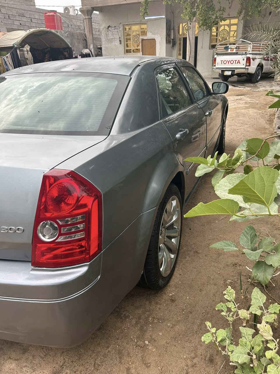 السلام عليكم اوباما موديل2007رقم اربيل راعيها بالنجف يريد تحويل مكاني بصره زبير سياره خير من الله مكينه وكير مكفولات السياره وارد كندي بيها صبغ اثر جراد 
تواير توني شادهن حداديه هم توني مسويها
رايدها ب95وبيها مجال الهاتف***********
