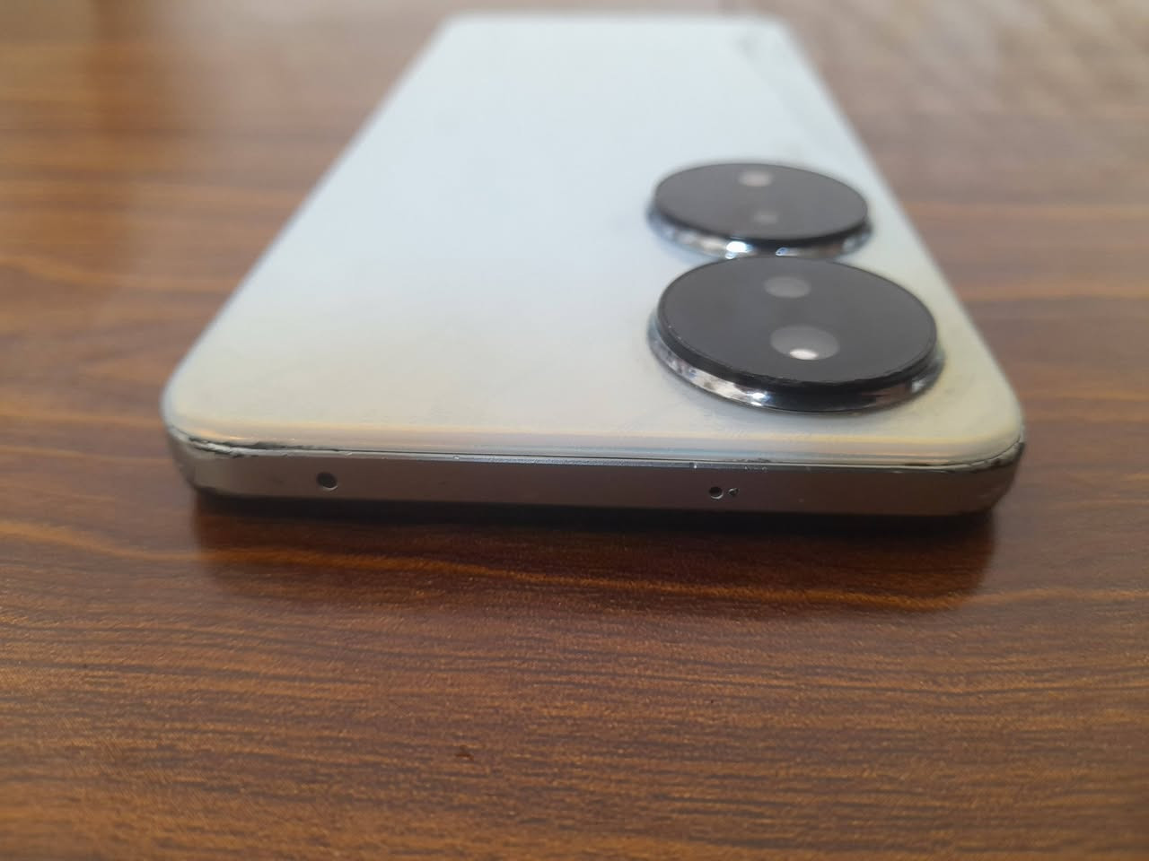 هونر x7b 
للبيع فقط 
السعر 120 الف  
ذاكرة ٢٥٦ رام ٦+٦
كاميرا 108 الشراي يتصل بي واتساب هم 

***********
