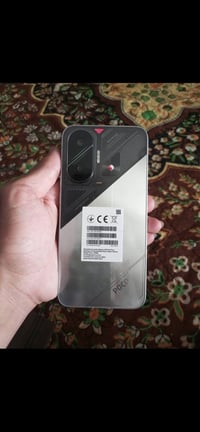 بوكو F7 • ٢٥٦ • بطارية ٩٨٪