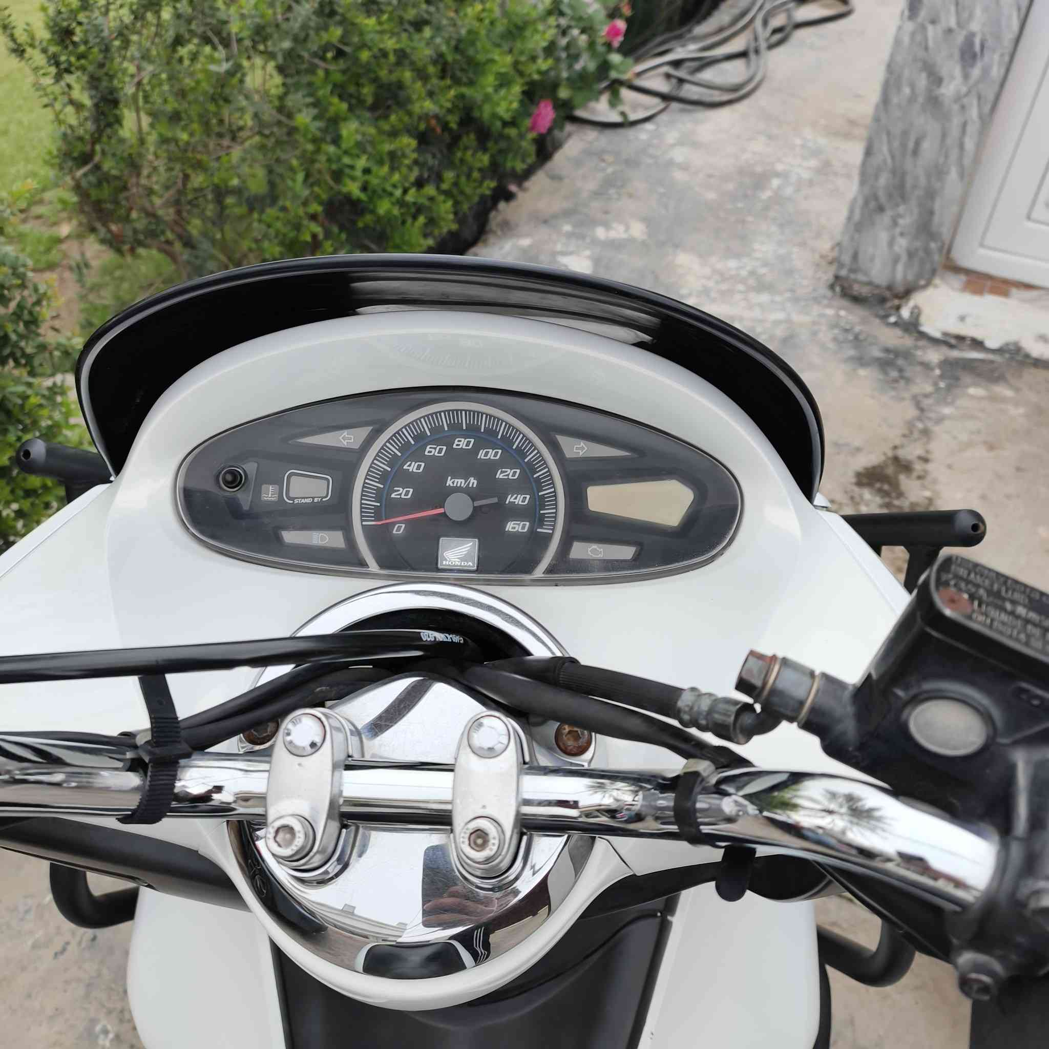 الدراجه رمبه ركززز مو مال شارع على ايدي 

مكفوله كفاله عامه من كلشي كفر ومكينه 

حساس ستاند🔥

حساس زدحام

دهن موتل اديرلها بانزين محسن دراجه خير من الله 

العنوان بغداد الحسينيه مال راشديه سعرها 13 

والي ما يعجبه السعر لا يعلق كلشي اكو بل سوك وشكرا للجميع 

رقم الهاتف***********
