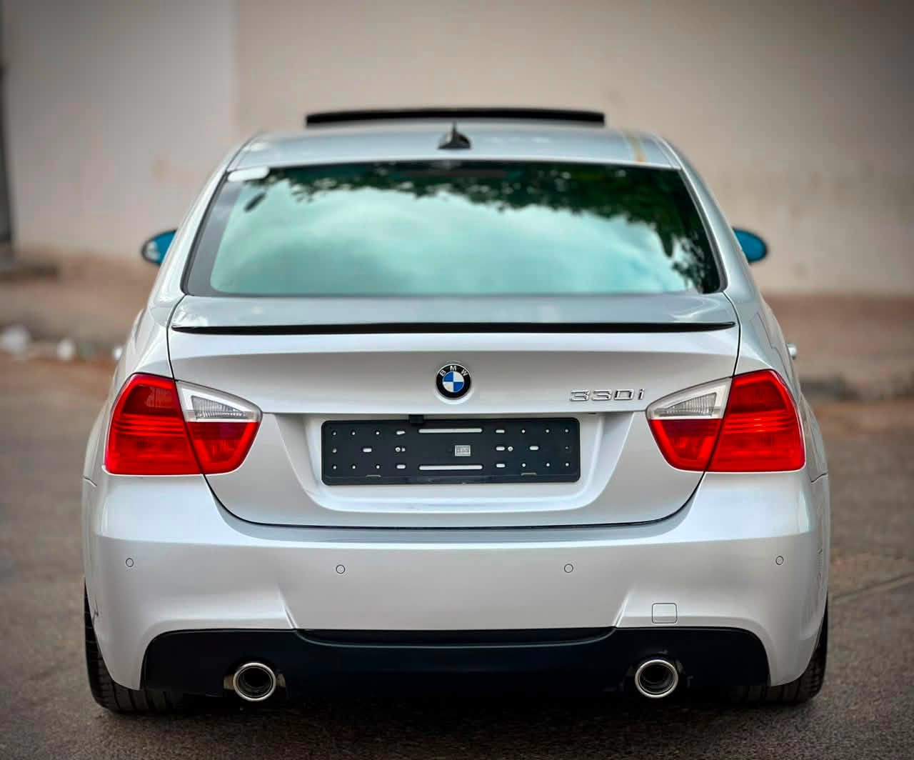 ⚜️الله يبارك🤍 بسم الله #ماشاء الله 😍⚜️
ميماتي2007 #جديدة السيارة عيب لا✋💙
‎‏▪️⭐️  #BMW325 ميماتي 💥💥
درجة #أولي فل رقم 1  
موديل2007  
تاريخ دخول 6.2026. 26
‎▪️⭐️ عدد المسافه.المقطوعه 102مشي الاصلي }  
‎▪️⭐️  إشارة ترحيب 
 محرك 25
‎▪️⭐️بصمة تشغيل 
شاشه وماوس
ستاير جنابيه وخلفيه‎▪️⭐️
‎▪️⭐️  تكييف ديجيتال 
‎▪️⭐️  تحتوي { CD }  AUX ⚜️ USB
‎▪️⭐️  تحكم كامل في   +  ف ستيرسو 
‎▪️⭐️  منع إنزلاق 
‎▪️⭐️  مرايات كهربائية  
‎ديسكو {18}
‎▪️⭐️  تيك تام فودرة Mوستيرسو 
‎▪️⭐️  كمبيو أوتوماتيك  
‎▪️⭐️  اطارات جديدة كلياً وممتازة 
‎▪️⭐️  حساسات خلفية 
تحكم كامل في وقود eco▪️⭐️
       
 
السعر✔️المكان \ طرابلس
 استفسار 0911625094
0942944692


**إذا كنت صاحب هذا الإعلان وتريد حذفه لأي سبب، رجاءا أرسل رسالة إلى الدعم الفني**