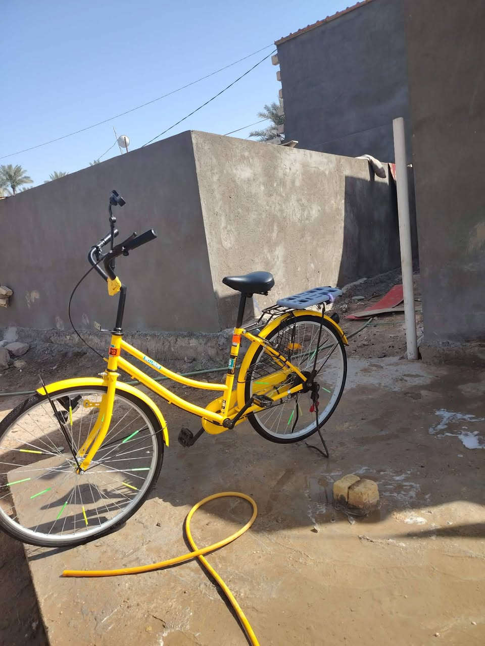 سلام عليكم بايسكل ليمون ليموني للبيع مكان النجف السعر 150 وبي مجال 0789 300 5768
