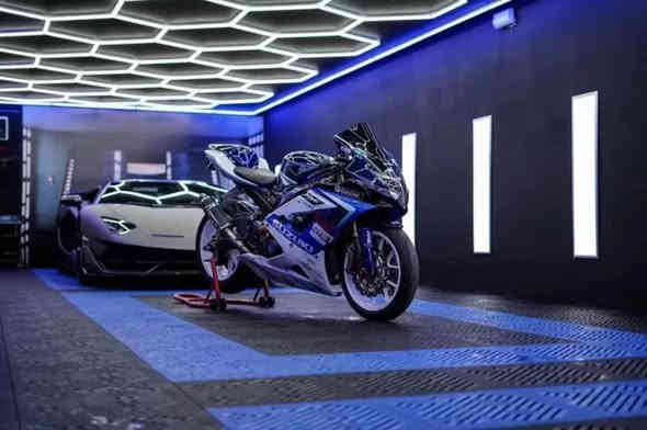 السلام عليكم
متوفر أرضية بلاستك نوعية فاخرة
تتحمل حتى السيارات المدرعة
سعر المتر ١٦ الف
للطلب والاستفسار ***********
