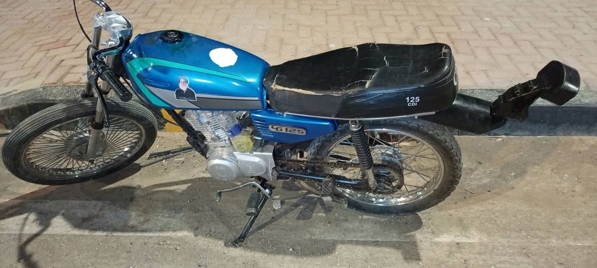 سلام وعليكم دراجه نامه متياز  للبيع تعميره خير من الله 
بيهه نواقص قليل الويل المامي مال تايكر وباقي الدراجه خير من الله   السعر 350 وبيهه مجال للطيبين العنوان ديالى جديدة الشط... 
.. ***********
