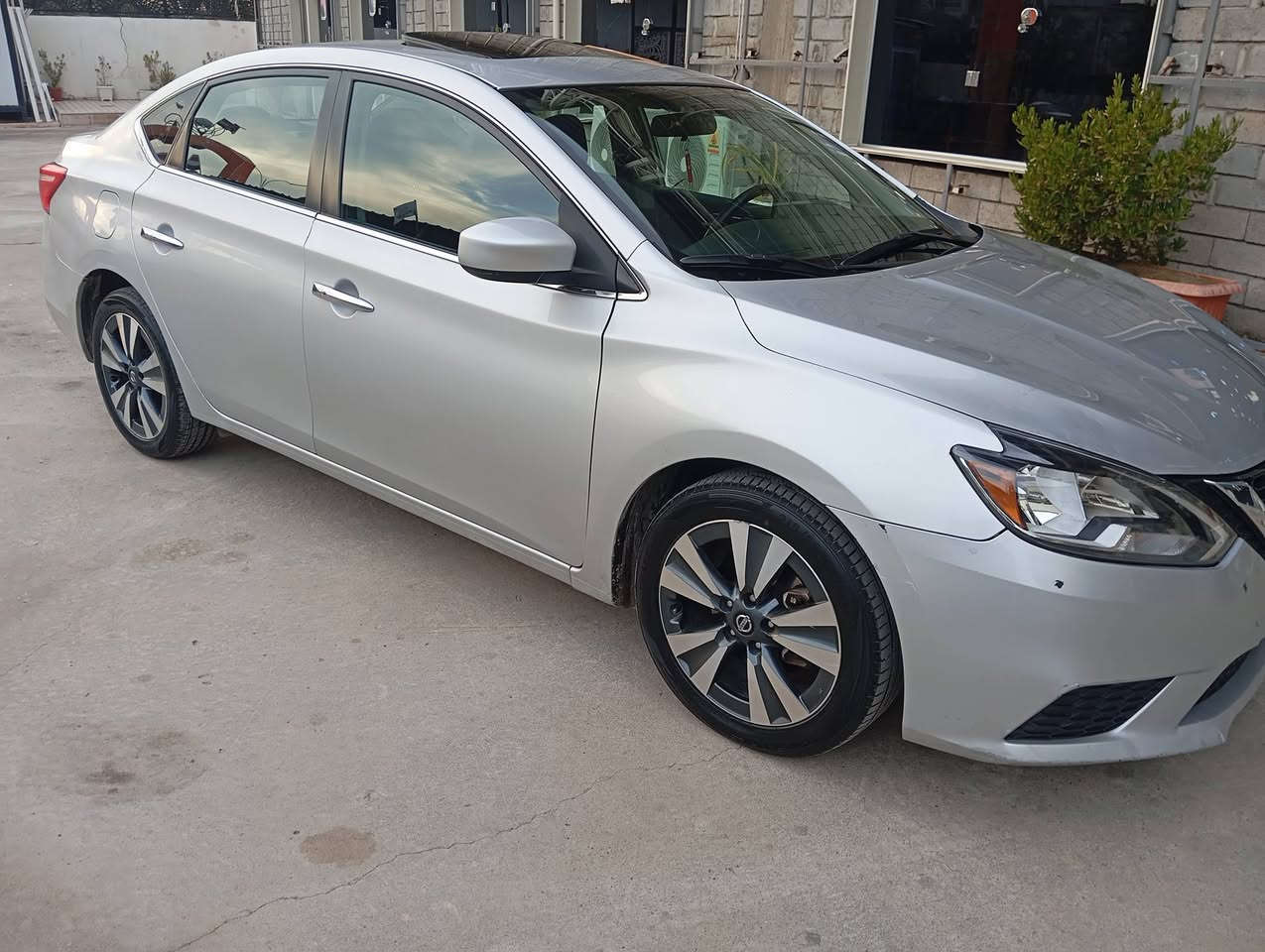 مكلف بالنشر وبيع مستعجل / نيسان سنترا ٢٠١٩ فول بصمة + سلايت + رادار امامي وجانبي + تبريد لمس + ويل كروم الضرر موضح بالصورة شرط بدون دواخل رقم اربيل جديد وسنوية جديدة + كابون بانزين ( السعر ١١٦ ورقة وبيها مجال ) للاتصال بالرقم *********** او *********** (***********)  (***********)
